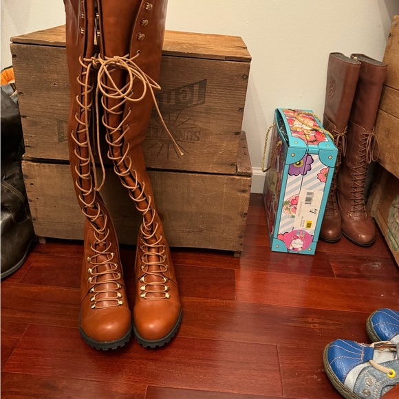 New Gorgeous Over the knee boots Size 9.5 - Picture 5 of 9